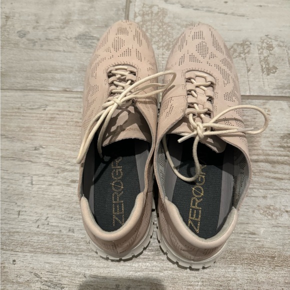 Womens Cole Haan ZeroGrand Lightweight Perforated Trainer Athletic Shoes - Picture 3 of 5